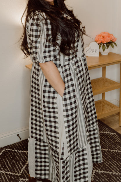 Timeless Gingham Dress (Extended Size)