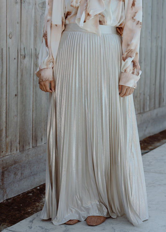The Ivory Pleated Skirt