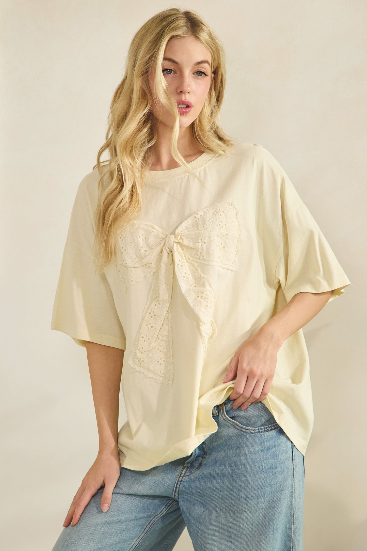 Buttercream Bow Tee (Extended Size)
